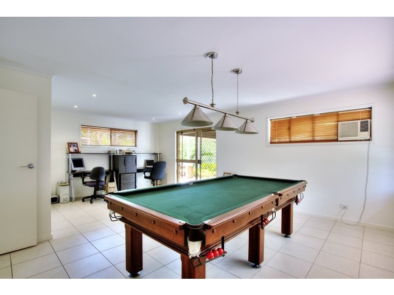 4 Paraburdoo Crescent, Shailer Park QLD 4128