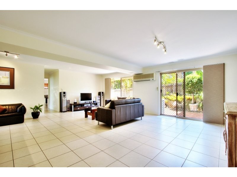 4 Paraburdoo Crescent, Shailer Park QLD 4128