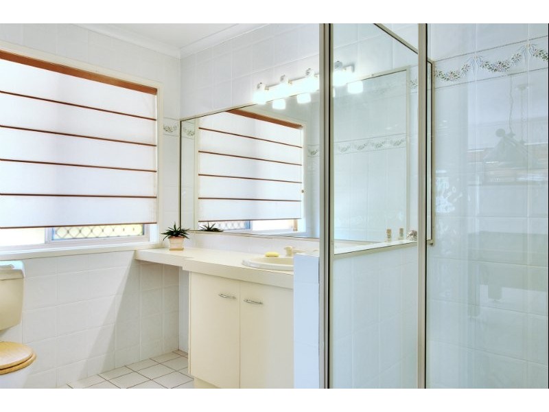 4 Paraburdoo Crescent, Shailer Park QLD 4128