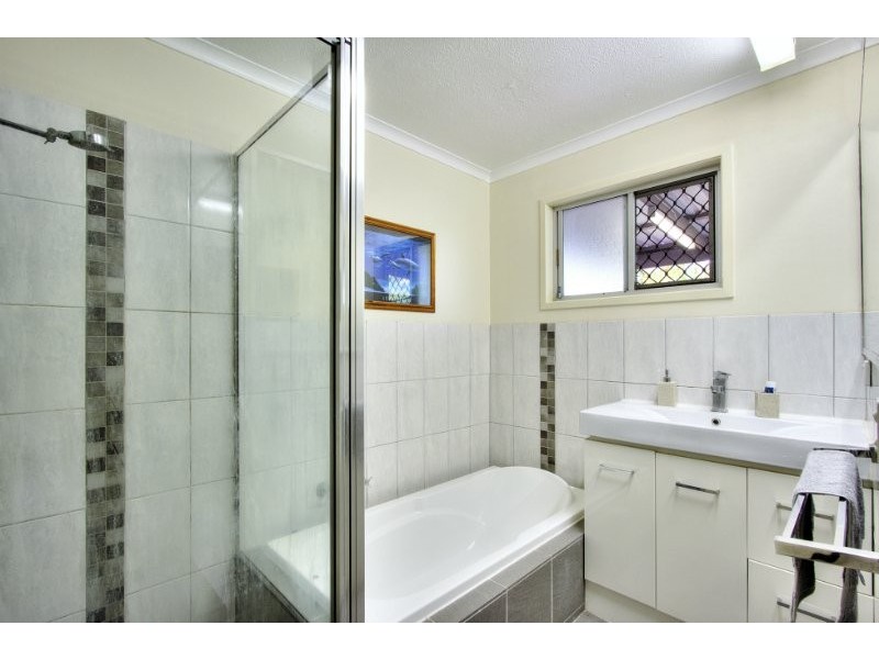 39 Darren Drive, Slacks Creek QLD 4127