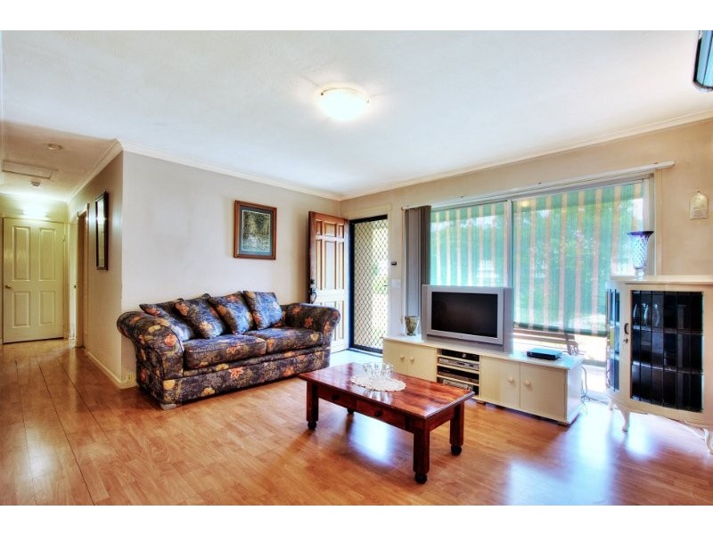 3 Lobelia Avenue, Daisy Hill QLD 4127