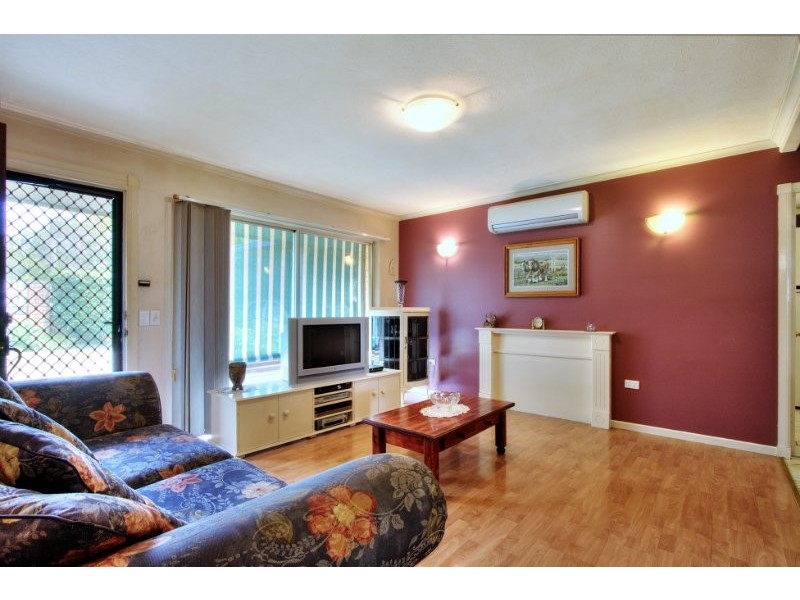 3 Lobelia Avenue, Daisy Hill QLD 4127