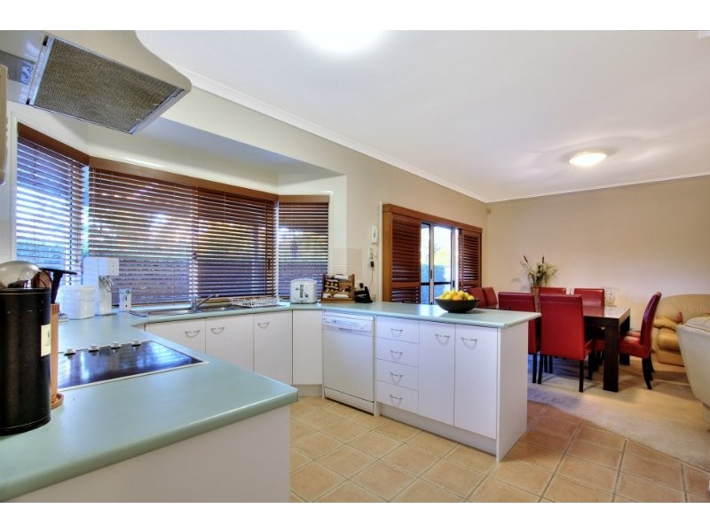 16/8 John Paul Drive, Daisy Hill QLD 4127