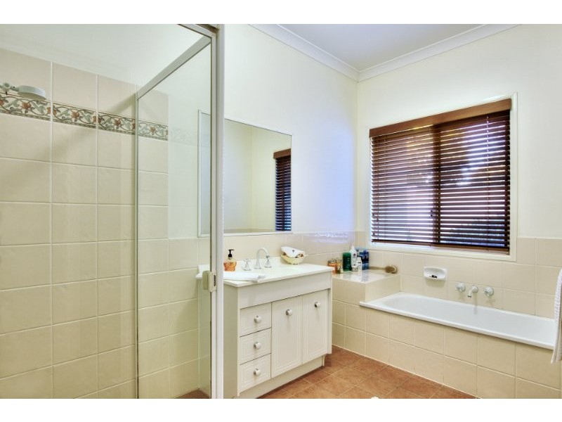 16/8 John Paul Drive, Daisy Hill QLD 4127
