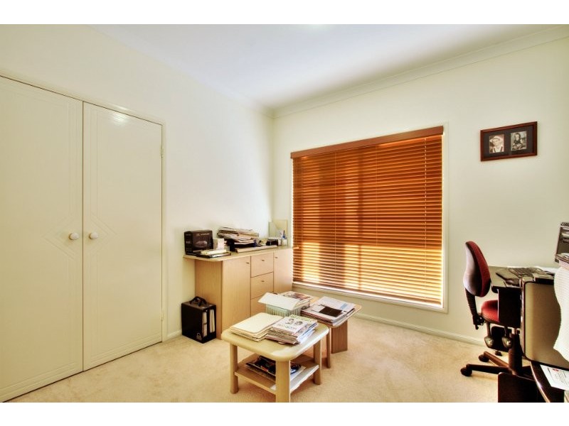 16/8 John Paul Drive, Daisy Hill QLD 4127