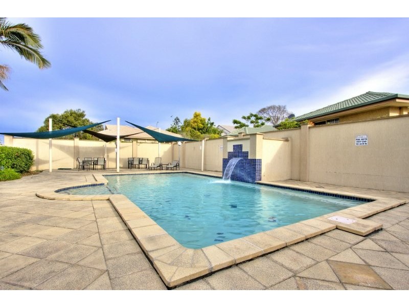 16/8 John Paul Drive, Daisy Hill QLD 4127