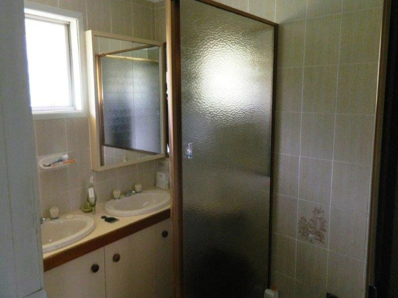 42 Crest Street, Beenleigh QLD 4207