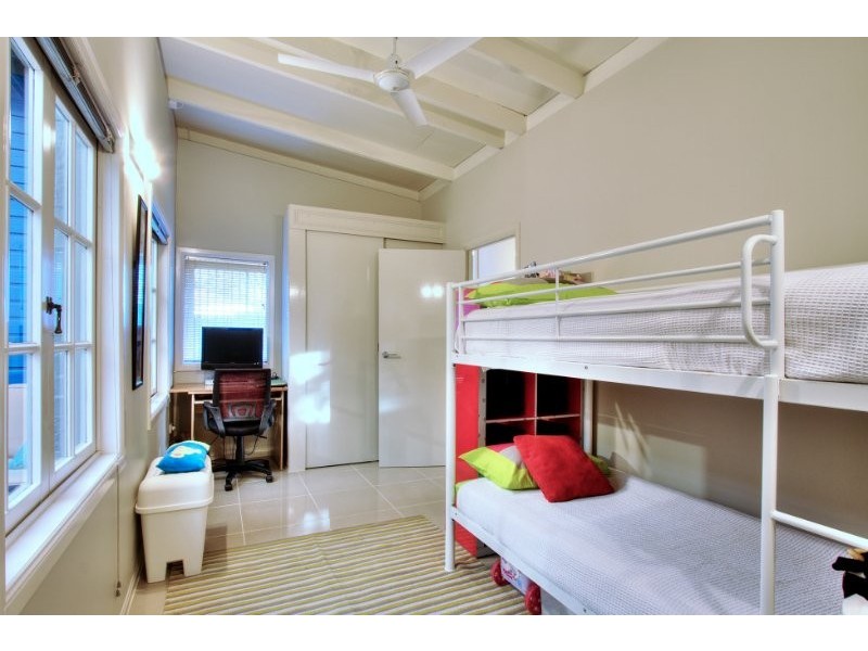 3 Christine Court, Shailer Park QLD 4128