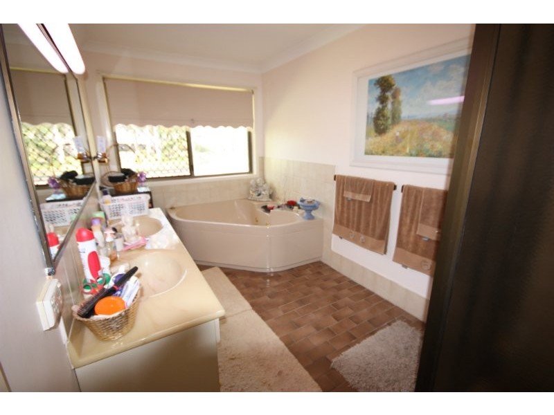 229 Teviot Road, Carbrook QLD 4130