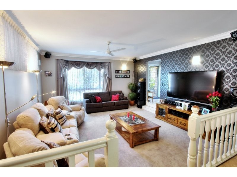3 Benjamin Way, Windaroo QLD 4207