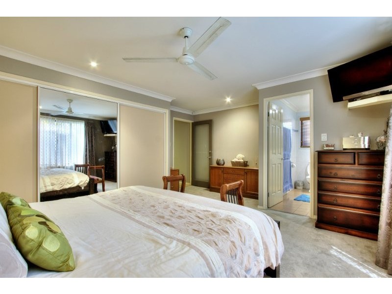 3 Benjamin Way, Windaroo QLD 4207