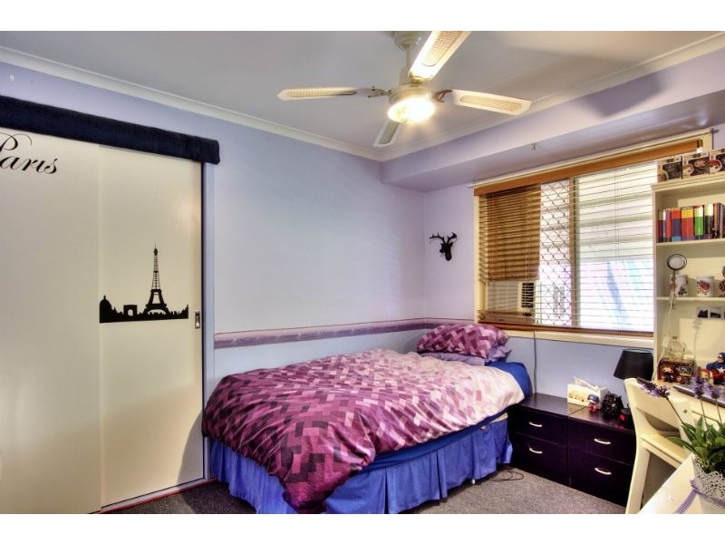 9 Avonmore Street, Edens Landing QLD 4207