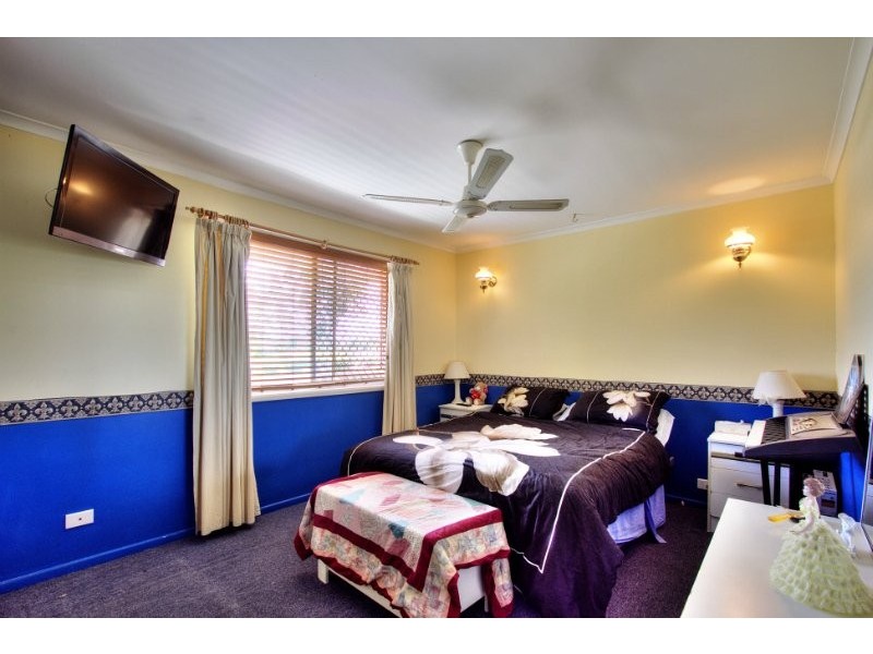 9 Avonmore Street, Edens Landing QLD 4207