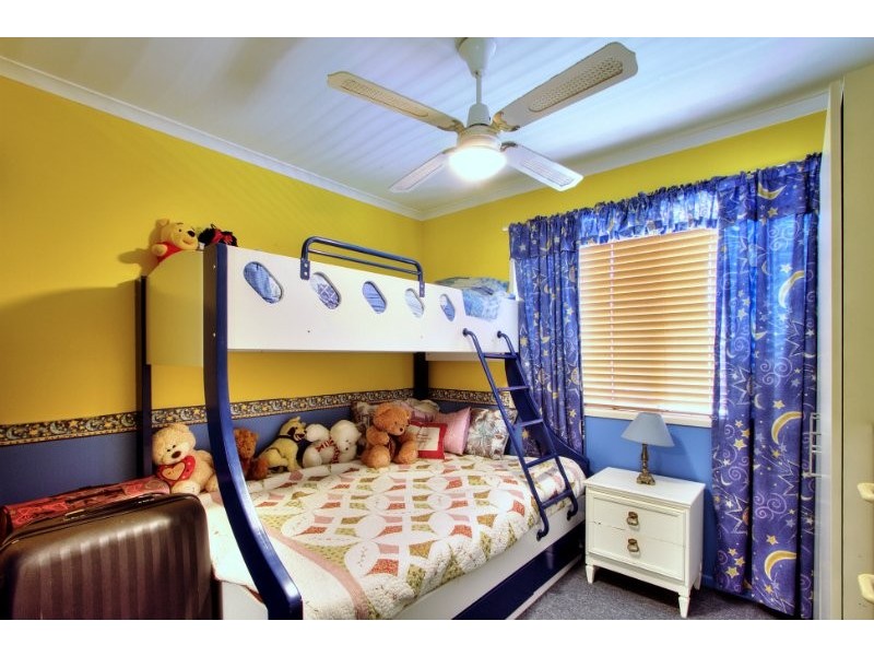 9 Avonmore Street, Edens Landing QLD 4207