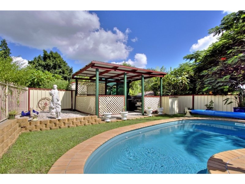 9 Avonmore Street, Edens Landing QLD 4207