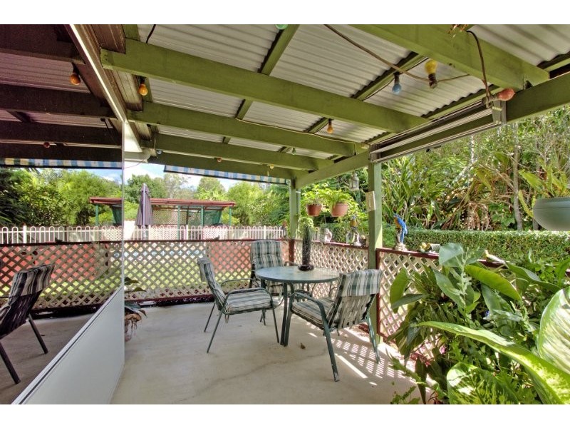 9 Avonmore Street, Edens Landing QLD 4207