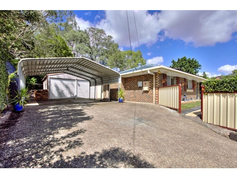 9 Avonmore Street, Edens Landing QLD 4207