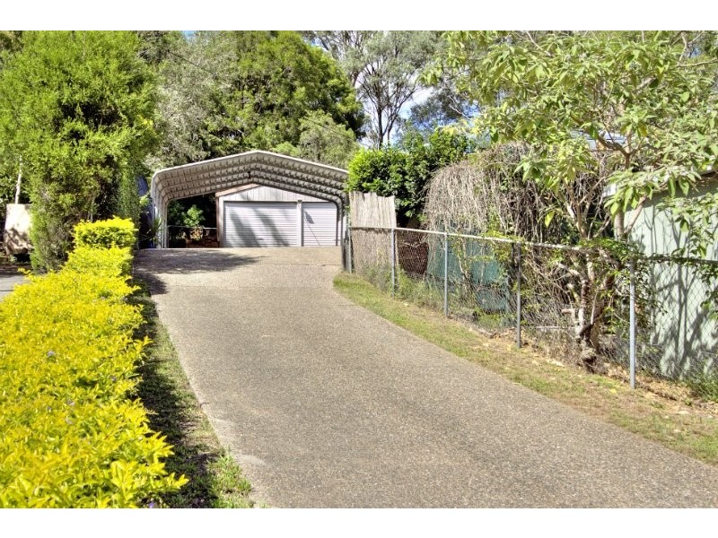 9 Avonmore Street, Edens Landing QLD 4207