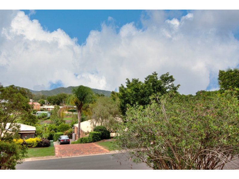 6 Magenta Court, Mount Warren Park QLD 4207