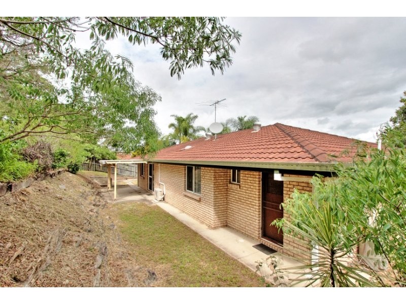 6 Magenta Court, Mount Warren Park QLD 4207