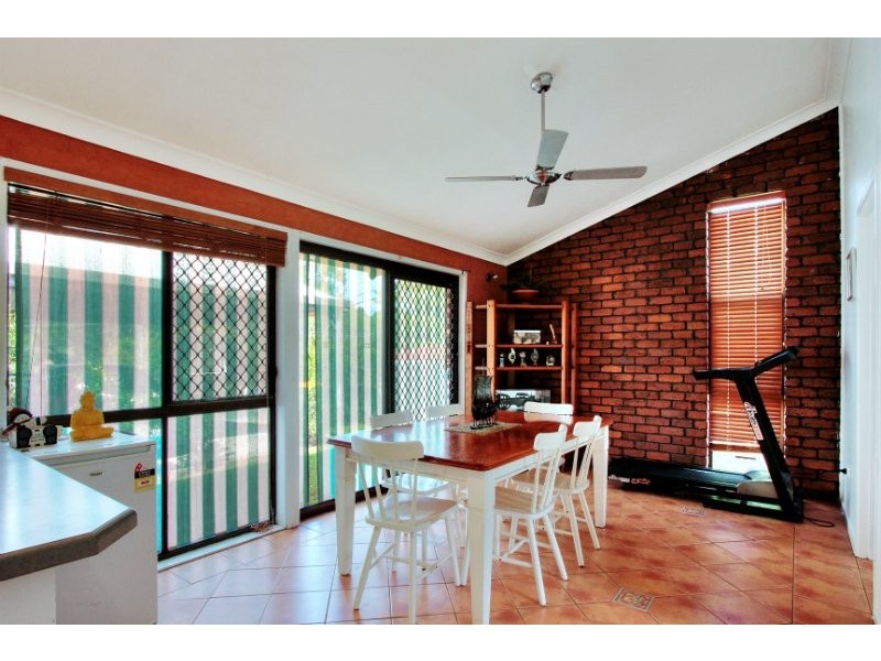 9 Oxley Circuit, Daisy Hill QLD 4127