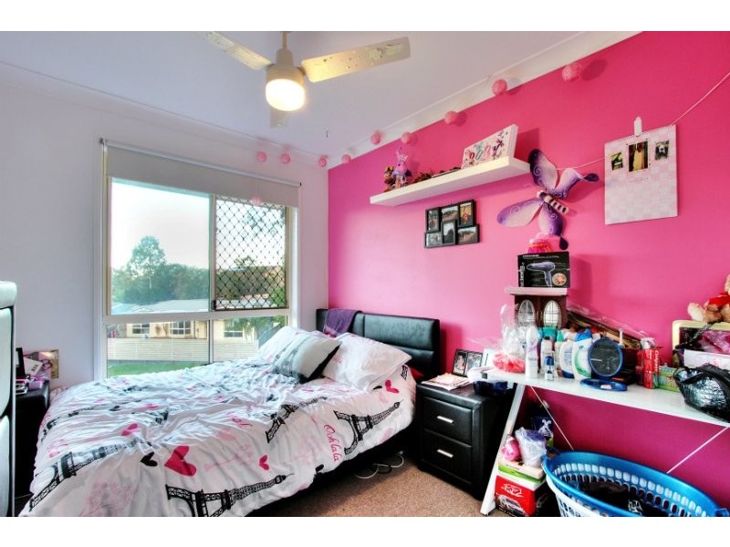 2 Vromans Court, Edens Landing QLD 4207