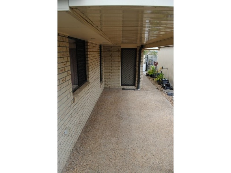 27 Lake Breeze Drive, Loganholme QLD 4129