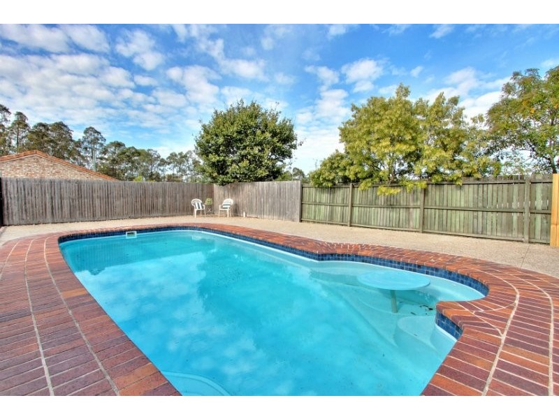 61 Ellendale Cres, Daisy Hill QLD 4127