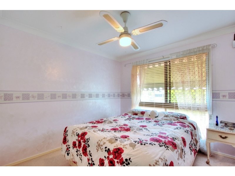 61 Ellendale Cres, Daisy Hill QLD 4127