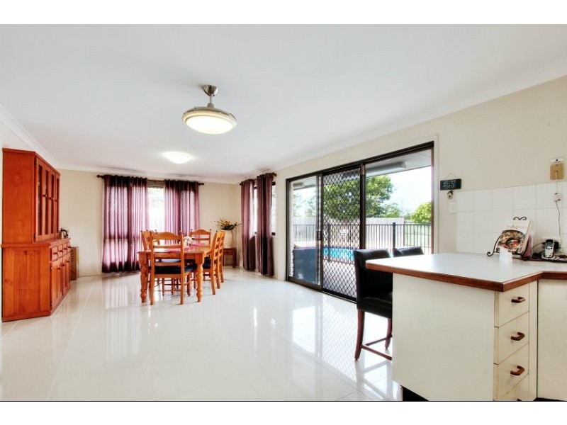 61 Ellendale Cres, Daisy Hill QLD 4127