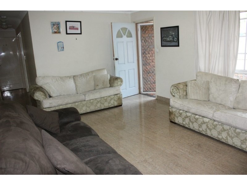 124 Castile Crescent, Edens Landing QLD 4207