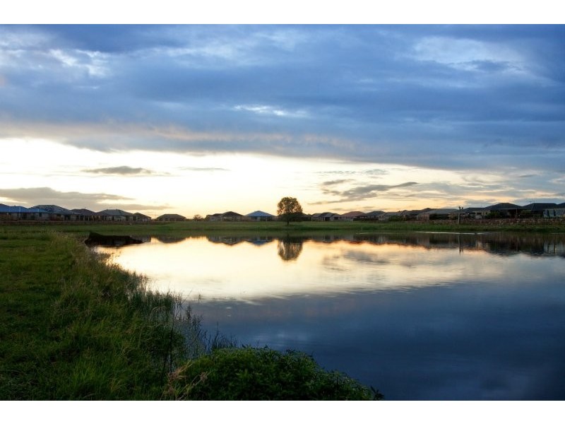 38 Lake Breeze Drive, Loganholme QLD 4129