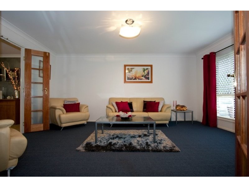 38 Lake Breeze Drive, Loganholme QLD 4129