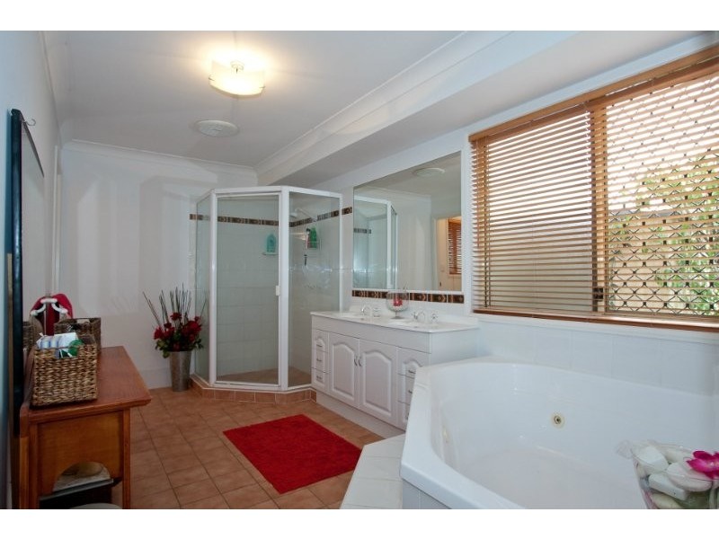 38 Lake Breeze Drive, Loganholme QLD 4129