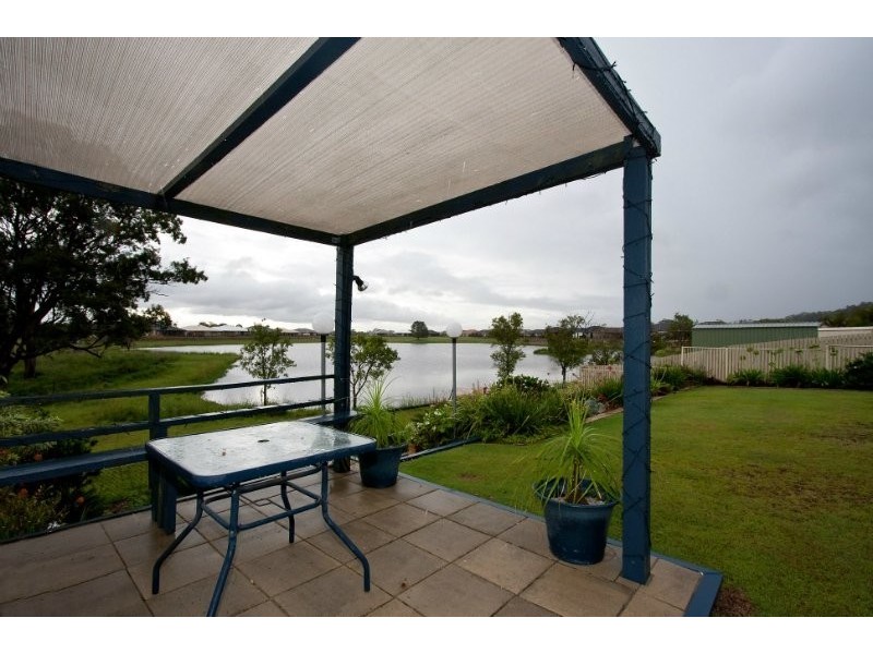 38 Lake Breeze Drive, Loganholme QLD 4129