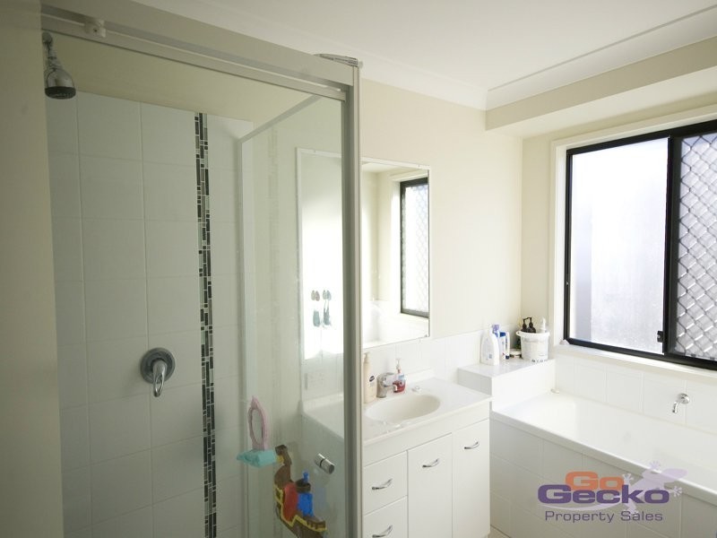 35 Grand Canyon Drive, Springfield Lakes QLD 4300