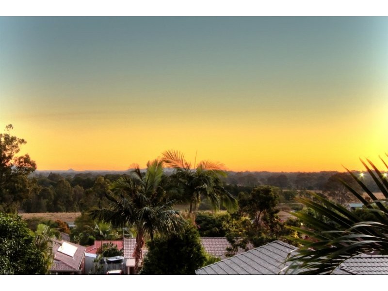 6 Meridian Ct, Tanah Merah QLD 4128