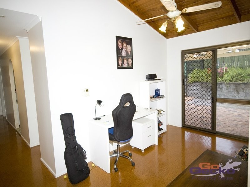 23 Langley Road, Camira QLD 4300