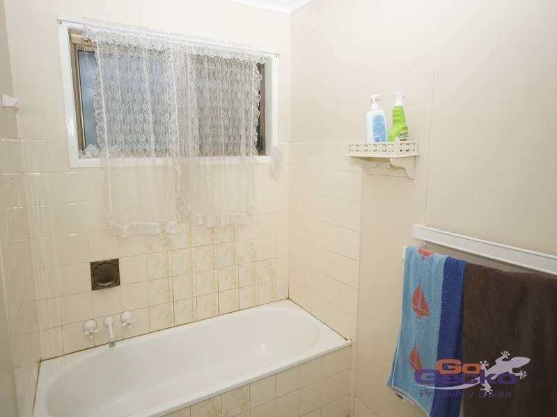 23 Langley Road, Camira QLD 4300