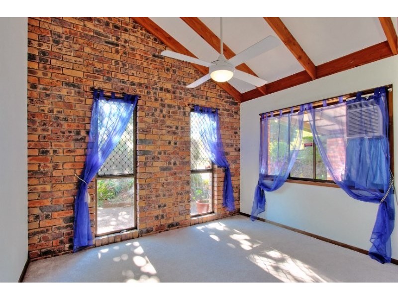 55 Leslie Parade, Slacks Creek QLD 4127
