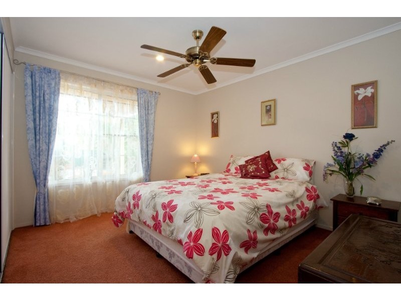 4 Labrador Court, Shailer Park QLD 4128