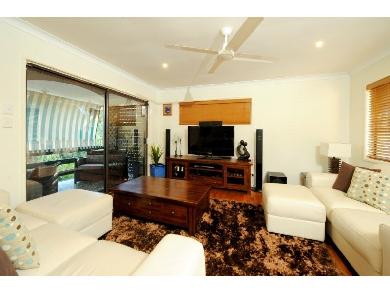 6 Jocelyn Grove, Springwood QLD 4127