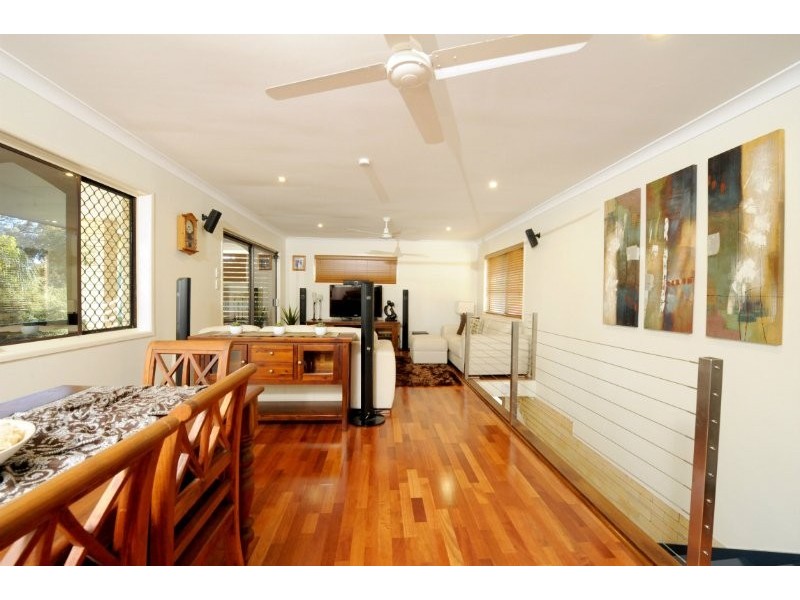 6 Jocelyn Grove, Springwood QLD 4127