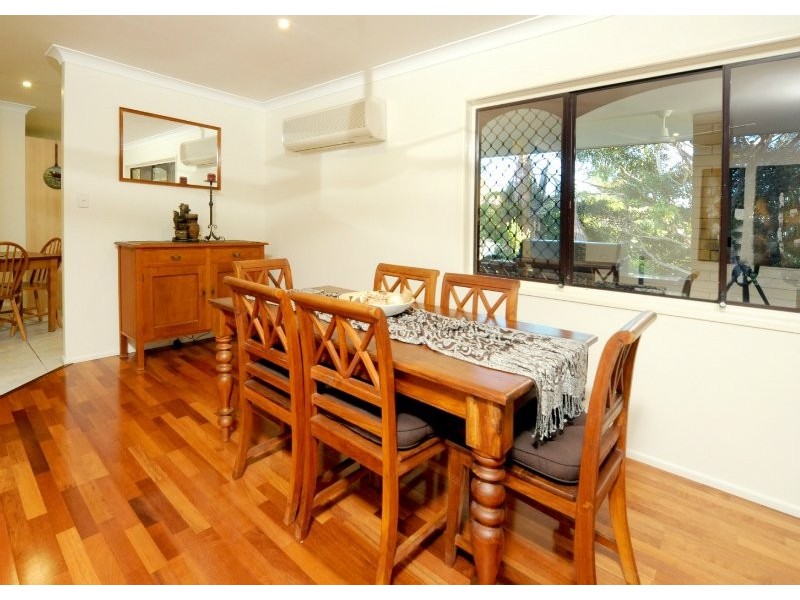 6 Jocelyn Grove, Springwood QLD 4127