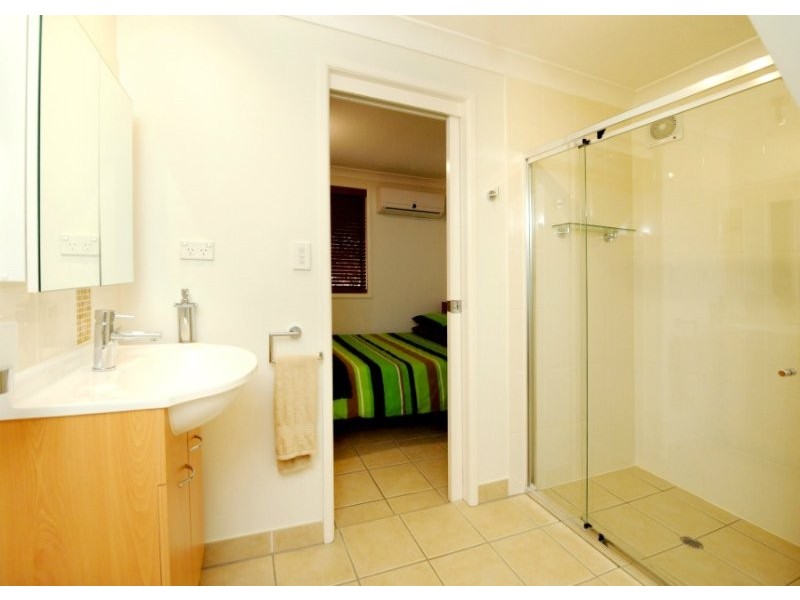 6 Jocelyn Grove, Springwood QLD 4127