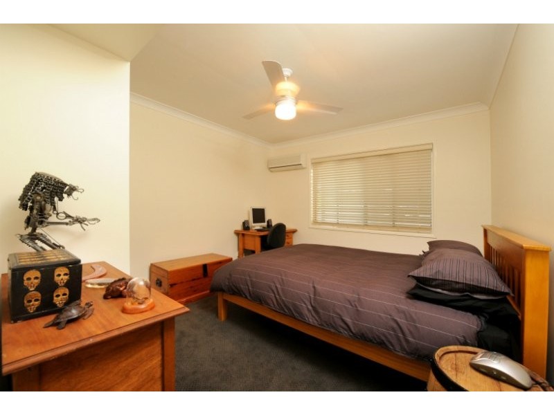 6 Jocelyn Grove, Springwood QLD 4127