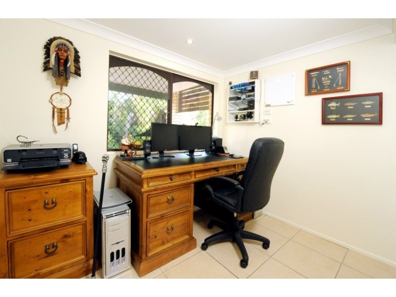 6 Jocelyn Grove, Springwood QLD 4127