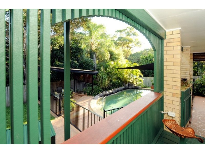 6 Jocelyn Grove, Springwood QLD 4127