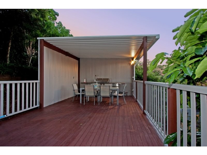 11 Holyoake Drive, Daisy Hill QLD 4127