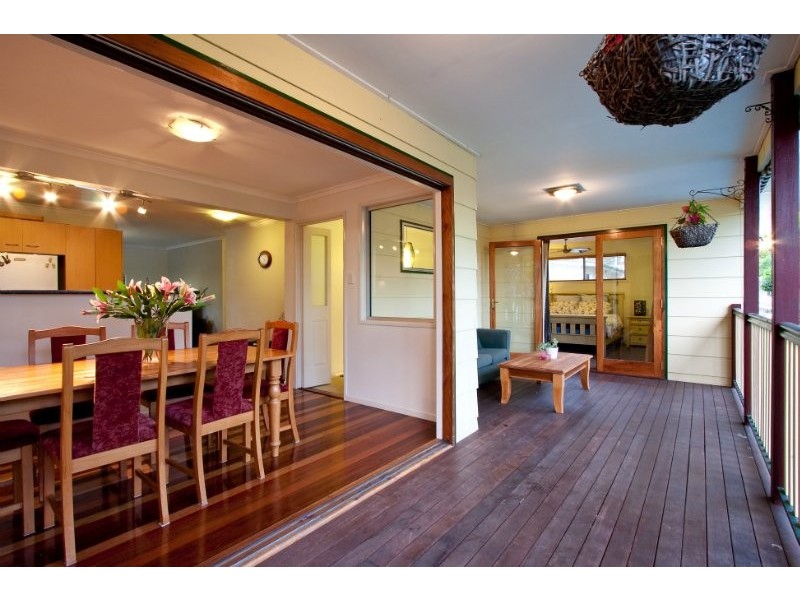 18 Mayflower Street, Daisy Hill QLD 4127